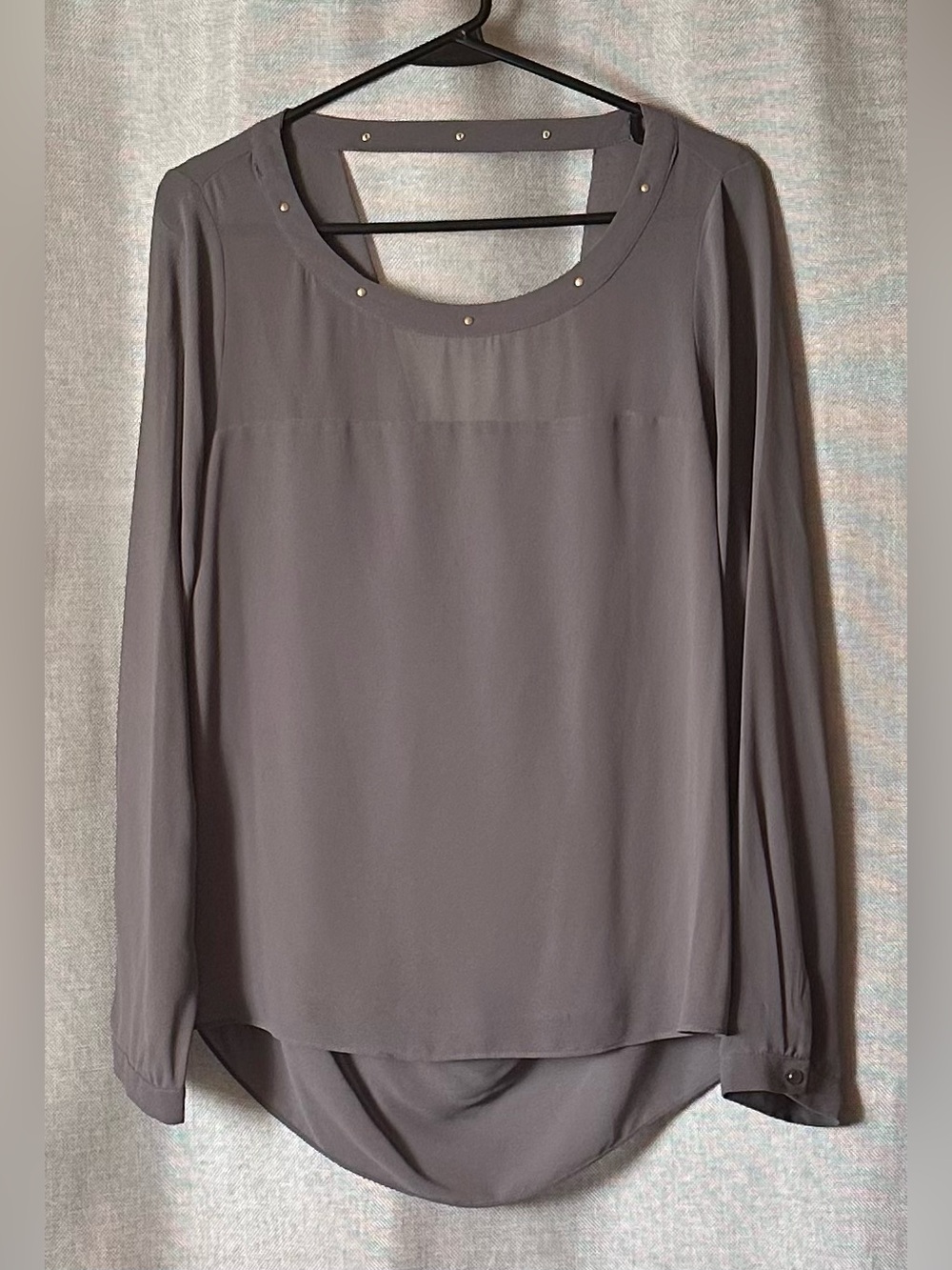 Naked Zebra•drape-back blouse•large•long-sleeve•gray•gold studded•cut-out•scoop